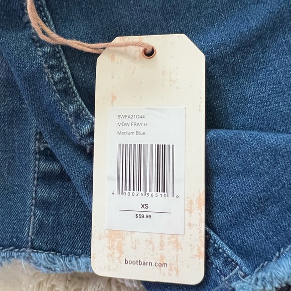 Shyanne Jean Jacket - Picture 3 of 3